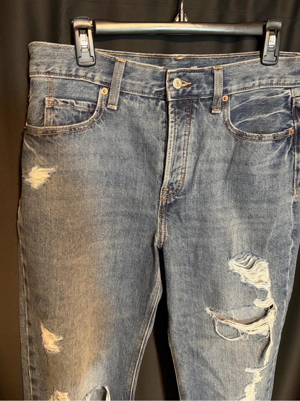 Old Navy Women's Distressed Slouchy Straight Jeans, size 8